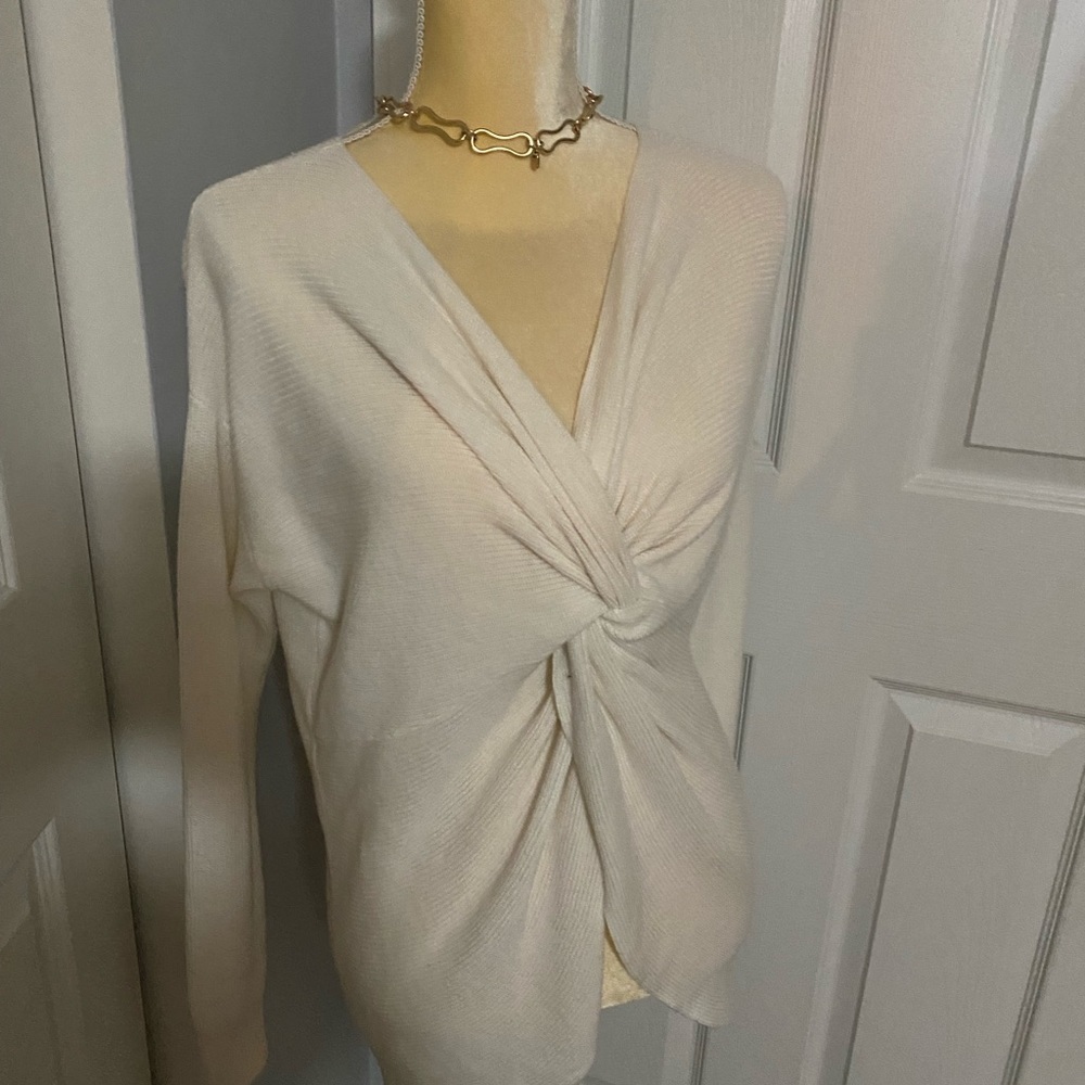 White sweater by Laurie Felt - Picture 5 of 5